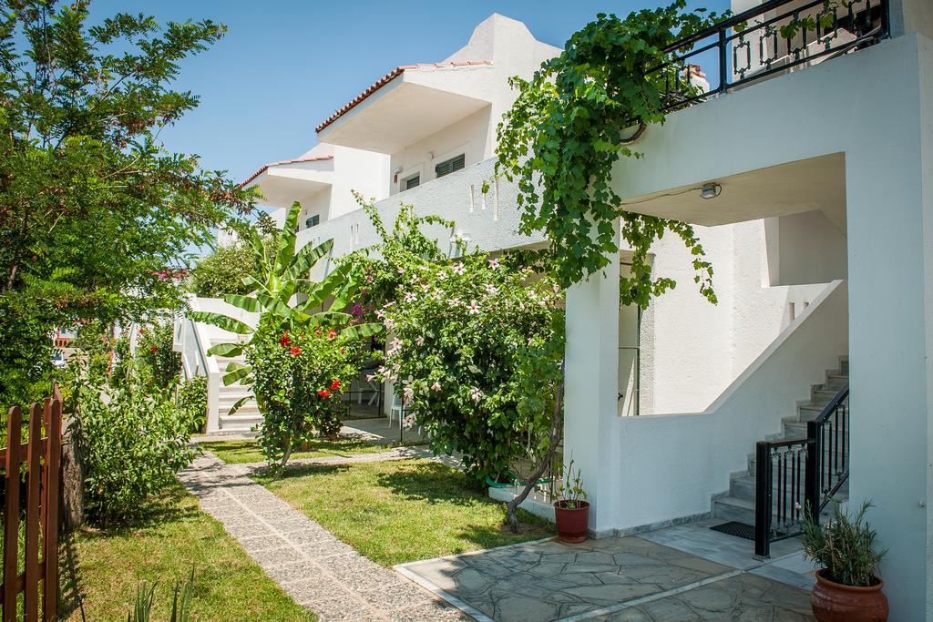 Aparthotel Ilios And Irene Mastichari  Exterior foto